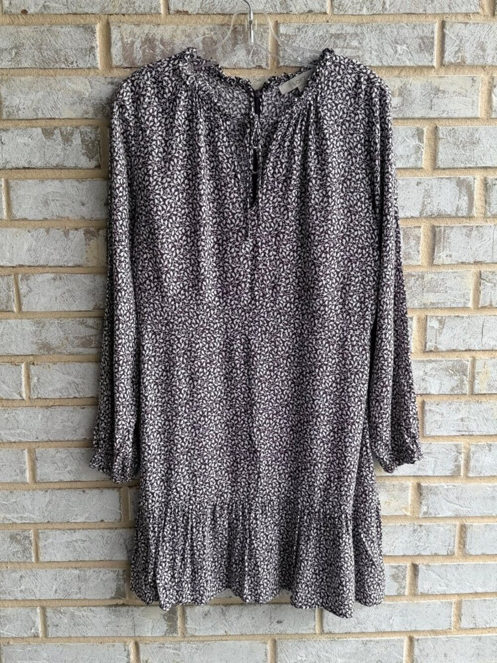 LOFT Long Sleeve Ruffled Tie Neck Floral Tiered Dress Women's Size 10.